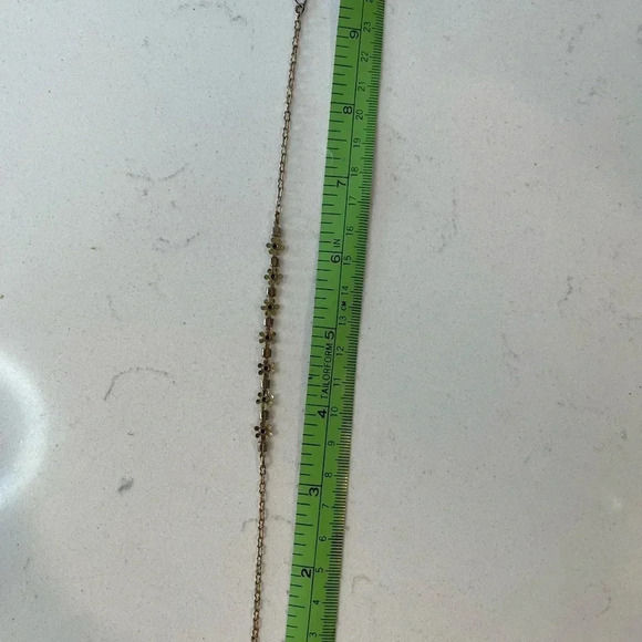 3/30$ Avon  bracelet - Picture 7 of 8